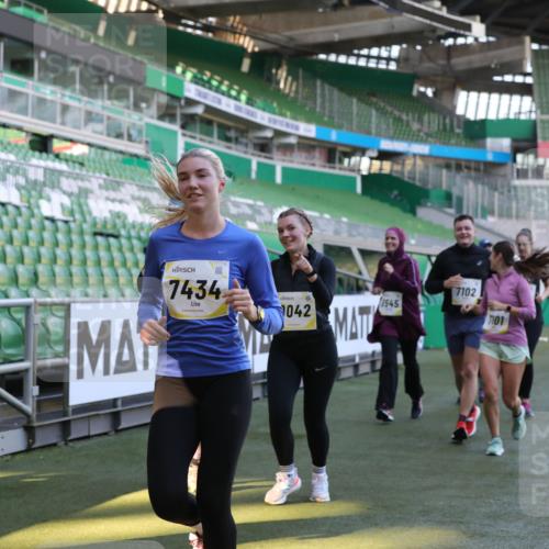 06.10.2024 - 19. swb-Marathon Bremen Yannick Fuchs http://msf.ph/oto/7449607 06.10.2024 10:36:25 Laufen im Stadion 7018, 7020, 7051, 7101, 7102, 7167, 7182, 7300, 7434, 7522, 7529, 7547, 7573, 7609, 7610, 7639, 7667, 7708, 7709, 7715, 7724, 7747, 7748, 7769, 7792, 7896, 7907, 7939, 7944, 7945, 7951, 7969, 8081, 8082, 8084, 8096, 8102, 8116, 8125, 8212, 8253, 8254, 8367, 8379, 8401, 8462, 8483, 8486, 8530, 8545, 8613, 8668, 8685, 8704, 8737, 8914, 8920, 8941, 8977, 8978, 9017, 9020, 9022, 9024, 9042, 9043, 9083 meine-sportfotos.de