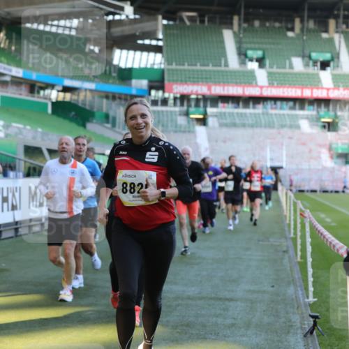 06.10.2024 - 19. swb-Marathon Bremen Yannick Fuchs http://msf.ph/oto/7449626 06.10.2024 10:32:11 Laufen im Stadion 7005, 7007, 7055, 7087, 7090, 7189, 7225, 7233, 7308, 7379, 7380, 7382, 7386, 7415, 7457, 7469, 7474, 7482, 7486, 7493, 7551, 7575, 7600, 7628, 7637, 7689, 7750, 7762, 7782, 7794, 7846, 7847, 7850, 7872, 7894, 7974, 8013, 8052, 8061, 8111, 8112, 8123, 8132, 8161, 8162, 8231, 8233, 8276, 8304, 8305, 8322, 8324, 8325, 8339, 8359, 8377, 8413, 8416, 8418, 8431, 8557, 8576, 8584, 8598, 8616, 8641, 8682, 8683, 8738, 8744, 8756, 8757, 8769, 8772, 8790, 8826, 8840, 8867, 8868, 8874 meine-sportfotos.de