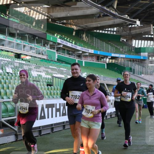 06.10.2024 - 19. swb-Marathon Bremen Yannick Fuchs http://msf.ph/oto/7449632 06.10.2024 10:36:27 Laufen im Stadion 7051, 7101, 7102, 7152, 7167, 7300, 7434, 7522, 7529, 7547, 7573, 7609, 7610, 7639, 7667, 7708, 7709, 7715, 7724, 7747, 7748, 7769, 7792, 7896, 7907, 7939, 7944, 7945, 7951, 7969, 8078, 8081, 8082, 8083, 8084, 8096, 8102, 8116, 8125, 8212, 8253, 8254, 8367, 8379, 8401, 8438, 8462, 8483, 8486, 8530, 8545, 8613, 8621, 8685, 8704, 8737, 8914, 8920, 8941, 8977, 8978, 9020, 9022, 9024, 9042, 9043, 9083 meine-sportfotos.de