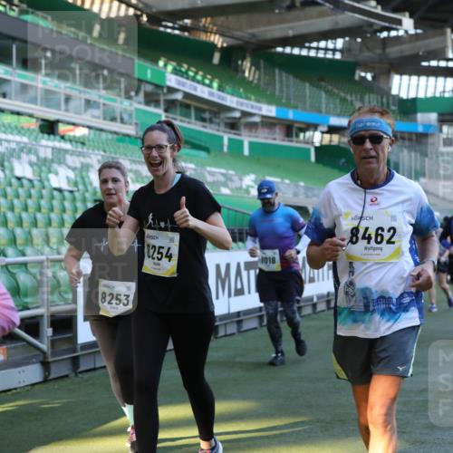 06.10.2024 - 19. swb-Marathon Bremen Yannick Fuchs http://msf.ph/oto/7449644 06.10.2024 10:36:29 Laufen im Stadion 7051, 7101, 7102, 7152, 7167, 7300, 7326, 7434, 7522, 7529, 7547, 7573, 7609, 7610, 7636, 7639, 7667, 7708, 7709, 7715, 7747, 7748, 7769, 7792, 7896, 7907, 7939, 7944, 7945, 7951, 8078, 8081, 8082, 8083, 8084, 8096, 8102, 8116, 8125, 8212, 8253, 8254, 8367, 8379, 8401, 8438, 8462, 8483, 8486, 8530, 8545, 8592, 8613, 8621, 8685, 8737, 8751, 8914, 8920, 8941, 8977, 8978, 9020, 9022, 9024, 9042, 9043, 9083 meine-sportfotos.de