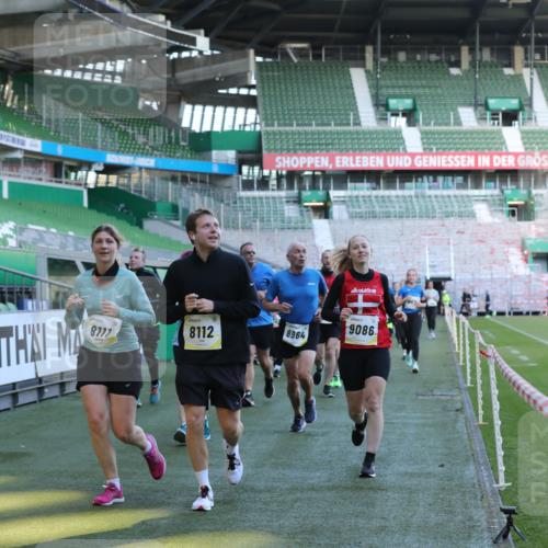 06.10.2024 - 19. swb-Marathon Bremen Yannick Fuchs http://msf.ph/oto/7449676 06.10.2024 10:32:17 Laufen im Stadion 7007, 7055, 7087, 7090, 7179, 7189, 7308, 7379, 7380, 7382, 7386, 7415, 7457, 7469, 7474, 7481, 7482, 7493, 7551, 7600, 7628, 7637, 7689, 7750, 7762, 7782, 7794, 7846, 7850, 7872, 7894, 7974, 7975, 8052, 8061, 8111, 8112, 8119, 8132, 8161, 8162, 8231, 8233, 8276, 8322, 8324, 8325, 8339, 8359, 8377, 8413, 8418, 8431, 8557, 8576, 8584, 8598, 8616, 8641, 8682, 8683, 8738, 8744, 8756, 8757, 8769, 8772, 8790, 8822, 8826, 8840, 8867, 8868, 8874, 9021, 9100, 9108, 9130 meine-sportfotos.de