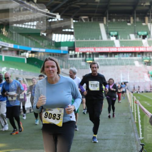 06.10.2024 - 19. swb-Marathon Bremen Yannick Fuchs http://msf.ph/oto/7449706 06.10.2024 10:36:37 Laufen im Stadion 7022, 7051, 7101, 7102, 7104, 7152, 7160, 7300, 7326, 7434, 7529, 7547, 7558, 7636, 7667, 7708, 7709, 7715, 7721, 7747, 7748, 7769, 7792, 7896, 7907, 7939, 7944, 7951, 8078, 8081, 8082, 8083, 8084, 8102, 8116, 8125, 8138, 8168, 8170, 8253, 8254, 8379, 8401, 8430, 8438, 8462, 8493, 8545, 8592, 8613, 8621, 8708, 8737, 8741, 8751, 8914, 8977, 8978, 9020, 9022, 9024, 9042, 9043, 9083, 9990 meine-sportfotos.de