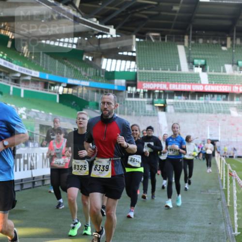 06.10.2024 - 19. swb-Marathon Bremen Yannick Fuchs http://msf.ph/oto/7449707 06.10.2024 10:32:22 Laufen im Stadion 7007, 7055, 7087, 7090, 7179, 7189, 7308, 7379, 7382, 7386, 7415, 7425, 7457, 7469, 7474, 7481, 7482, 7493, 7551, 7600, 7637, 7689, 7750, 7782, 7846, 7850, 7894, 7974, 7975, 8045, 8052, 8061, 8111, 8112, 8119, 8132, 8161, 8162, 8231, 8276, 8317, 8322, 8324, 8325, 8339, 8359, 8377, 8413, 8418, 8431, 8576, 8584, 8598, 8616, 8641, 8682, 8683, 8738, 8744, 8756, 8757, 8759, 8772, 8790, 8822, 8826, 8840, 8867, 8868, 8874, 9021, 9100, 9108, 9115, 9130 meine-sportfotos.de