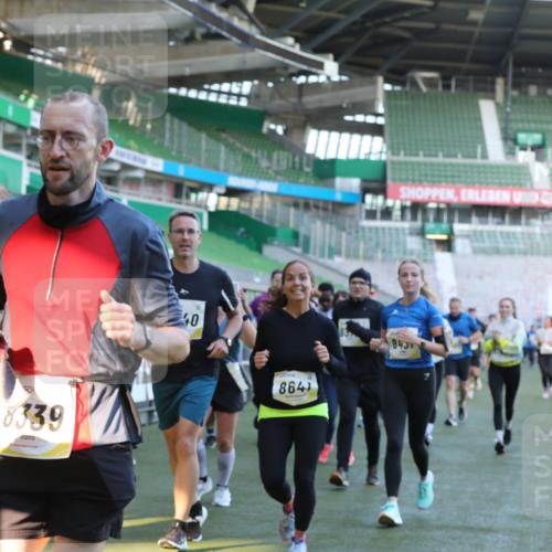 06.10.2024 - 19. swb-Marathon Bremen Yannick Fuchs http://msf.ph/oto/7449728 06.10.2024 10:32:23 Laufen im Stadion 7055, 7087, 7090, 7179, 7189, 7308, 7379, 7382, 7386, 7415, 7425, 7457, 7469, 7474, 7481, 7482, 7493, 7551, 7600, 7637, 7689, 7750, 7846, 7850, 7894, 7974, 7975, 8045, 8052, 8061, 8111, 8112, 8119, 8132, 8161, 8162, 8231, 8276, 8317, 8322, 8324, 8325, 8339, 8359, 8377, 8413, 8418, 8431, 8576, 8584, 8598, 8616, 8641, 8682, 8683, 8738, 8744, 8756, 8757, 8759, 8772, 8790, 8822, 8826, 8840, 8867, 8868, 8874, 9021, 9100, 9108, 9115, 9130 meine-sportfotos.de