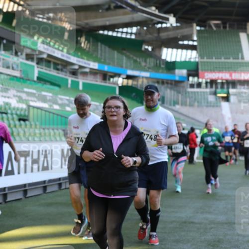 06.10.2024 - 19. swb-Marathon Bremen Yannick Fuchs http://msf.ph/oto/7449750 06.10.2024 10:36:43 Laufen im Stadion 7022, 7051, 7064, 7104, 7152, 7160, 7300, 7326, 7416, 7434, 7529, 7547, 7558, 7626, 7627, 7636, 7708, 7709, 7715, 7721, 7747, 7748, 7769, 7792, 7896, 7908, 7939, 7944, 7951, 8078, 8081, 8082, 8083, 8084, 8102, 8116, 8125, 8138, 8168, 8170, 8193, 8253, 8254, 8379, 8430, 8438, 8493, 8545, 8592, 8613, 8621, 8708, 8737, 8741, 8751, 8977, 8978, 9020, 9022, 9024, 9042, 9043, 9083, 9123, 9990 meine-sportfotos.de