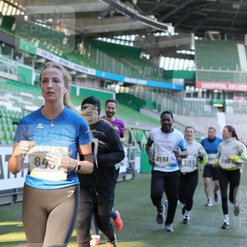06.10.2024 - 19. swb-Marathon Bremen Yannick Fuchs http://msf.ph/oto/7449751 06.10.2024 10:32:25 Laufen im Stadion 7050, 7055, 7087, 7090, 7179, 7189, 7308, 7379, 7382, 7386, 7415, 7425, 7457, 7469, 7481, 7482, 7493, 7551, 7600, 7637, 7689, 7750, 7846, 7850, 7894, 7974, 7975, 8045, 8052, 8061, 8111, 8112, 8119, 8132, 8161, 8162, 8231, 8276, 8317, 8322, 8324, 8325, 8339, 8359, 8377, 8413, 8418, 8431, 8576, 8584, 8598, 8616, 8641, 8682, 8683, 8738, 8744, 8756, 8757, 8759, 8772, 8790, 8822, 8826, 8840, 8867, 8868, 8874, 9021, 9100, 9108, 9115, 9130 meine-sportfotos.de