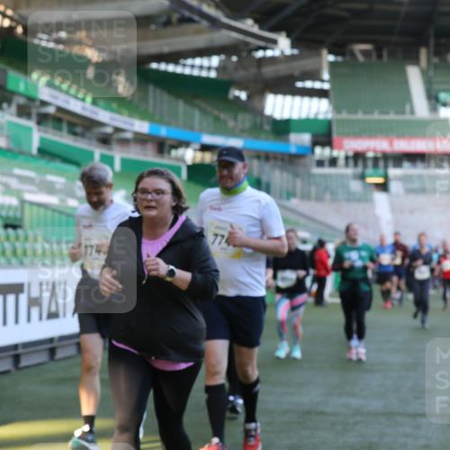 06.10.2024 - 19. swb-Marathon Bremen Yannick Fuchs http://msf.ph/oto/7449752 06.10.2024 10:36:43 Laufen im Stadion 7022, 7051, 7064, 7104, 7152, 7160, 7300, 7326, 7416, 7434, 7529, 7547, 7558, 7626, 7627, 7636, 7708, 7709, 7715, 7721, 7747, 7748, 7769, 7792, 7896, 7908, 7939, 7944, 7951, 8078, 8081, 8082, 8083, 8084, 8102, 8116, 8125, 8138, 8168, 8170, 8193, 8253, 8254, 8379, 8430, 8438, 8493, 8545, 8592, 8613, 8621, 8708, 8737, 8741, 8751, 8977, 8978, 9020, 9022, 9024, 9042, 9043, 9083, 9123, 9990 meine-sportfotos.de