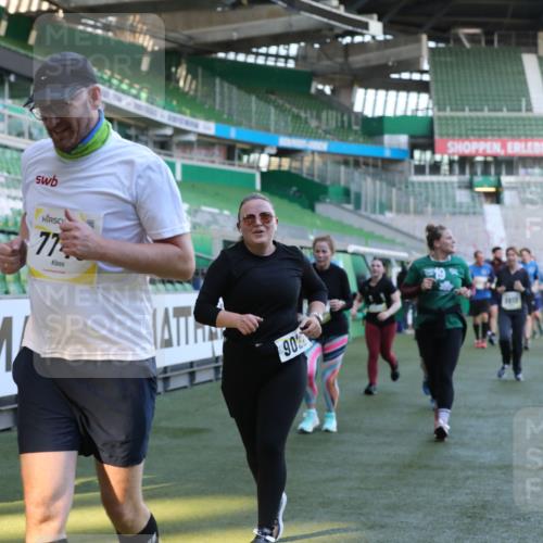 06.10.2024 - 19. swb-Marathon Bremen Yannick Fuchs http://msf.ph/oto/7449762 06.10.2024 10:36:44 Laufen im Stadion 7022, 7051, 7064, 7104, 7152, 7160, 7300, 7326, 7416, 7434, 7529, 7547, 7558, 7626, 7627, 7636, 7708, 7709, 7715, 7721, 7747, 7748, 7769, 7792, 7896, 7908, 7939, 7944, 7951, 8050, 8051, 8078, 8081, 8082, 8083, 8084, 8102, 8116, 8125, 8138, 8168, 8170, 8193, 8253, 8254, 8430, 8438, 8493, 8545, 8592, 8613, 8621, 8708, 8737, 8741, 8751, 8977, 8978, 9020, 9022, 9024, 9042, 9043, 9083, 9123, 9990 meine-sportfotos.de