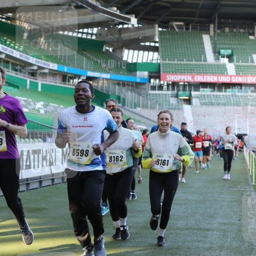 06.10.2024 - 19. swb-Marathon Bremen Yannick Fuchs http://msf.ph/oto/7449763 06.10.2024 10:32:27 Laufen im Stadion 7050, 7055, 7087, 7126, 7179, 7189, 7308, 7379, 7382, 7415, 7425, 7457, 7469, 7481, 7482, 7493, 7551, 7600, 7637, 7689, 7750, 7846, 7850, 7894, 7975, 8045, 8061, 8111, 8112, 8119, 8132, 8137, 8161, 8162, 8231, 8276, 8317, 8322, 8324, 8325, 8339, 8348, 8359, 8377, 8413, 8418, 8431, 8576, 8584, 8598, 8616, 8641, 8682, 8683, 8700, 8738, 8744, 8756, 8759, 8772, 8790, 8822, 8826, 8840, 8867, 8868, 8874, 9021, 9100, 9108, 9115, 9130 meine-sportfotos.de
