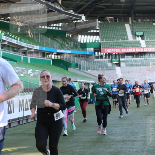 06.10.2024 - 19. swb-Marathon Bremen Yannick Fuchs http://msf.ph/oto/7449764 06.10.2024 10:36:44 Laufen im Stadion 7022, 7051, 7064, 7104, 7152, 7160, 7300, 7326, 7416, 7434, 7529, 7547, 7558, 7626, 7627, 7636, 7708, 7709, 7715, 7721, 7747, 7748, 7769, 7792, 7896, 7908, 7939, 7944, 7951, 8050, 8051, 8078, 8081, 8082, 8083, 8084, 8102, 8116, 8125, 8138, 8168, 8170, 8193, 8253, 8254, 8430, 8438, 8493, 8545, 8592, 8613, 8621, 8708, 8737, 8741, 8751, 8977, 8978, 9020, 9022, 9024, 9042, 9043, 9083, 9123, 9990 meine-sportfotos.de
