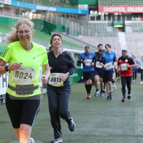 06.10.2024 - 19. swb-Marathon Bremen Yannick Fuchs http://msf.ph/oto/7449788 06.10.2024 10:36:48 Laufen im Stadion 7022, 7064, 7104, 7152, 7160, 7172, 7300, 7326, 7399, 7416, 7529, 7547, 7558, 7626, 7627, 7636, 7645, 7708, 7709, 7715, 7721, 7747, 7748, 7769, 7792, 7896, 7908, 7939, 7944, 8025, 8026, 8050, 8051, 8078, 8081, 8082, 8083, 8084, 8116, 8125, 8138, 8168, 8170, 8193, 8201, 8340, 8407, 8430, 8438, 8493, 8545, 8592, 8613, 8621, 8703, 8708, 8737, 8741, 8751, 8862, 8977, 8978, 9020, 9022, 9024, 9083, 9123, 9990 meine-sportfotos.de
