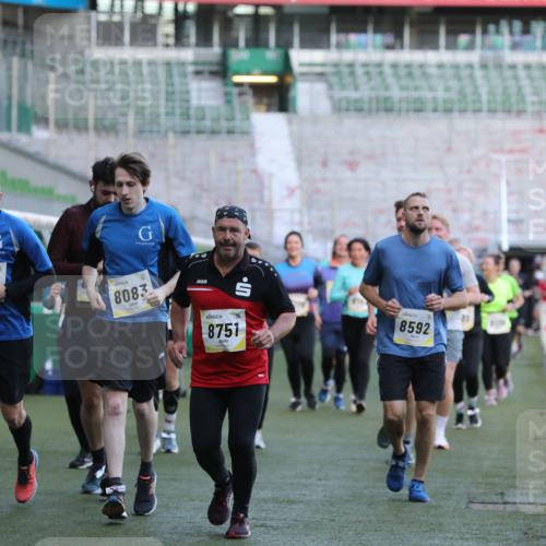 06.10.2024 - 19. swb-Marathon Bremen Yannick Fuchs http://msf.ph/oto/7449796 06.10.2024 10:36:49 Laufen im Stadion 7022, 7064, 7104, 7152, 7160, 7172, 7300, 7326, 7399, 7416, 7529, 7547, 7558, 7626, 7627, 7636, 7645, 7708, 7709, 7715, 7721, 7747, 7748, 7769, 7792, 7896, 7908, 7944, 8025, 8026, 8032, 8050, 8051, 8078, 8081, 8082, 8083, 8084, 8116, 8125, 8138, 8168, 8170, 8193, 8201, 8340, 8407, 8430, 8438, 8493, 8592, 8613, 8621, 8703, 8708, 8737, 8741, 8751, 8862, 8977, 8978, 9020, 9022, 9024, 9083, 9123, 9990 meine-sportfotos.de