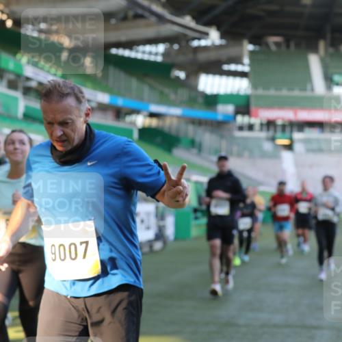 06.10.2024 - 19. swb-Marathon Bremen Yannick Fuchs http://msf.ph/oto/7449797 06.10.2024 10:32:30 Laufen im Stadion 7050, 7087, 7126, 7179, 7189, 7308, 7379, 7382, 7415, 7425, 7457, 7469, 7481, 7482, 7493, 7499, 7551, 7574, 7600, 7637, 7689, 7750, 7846, 7850, 7865, 7894, 7975, 8045, 8061, 8111, 8112, 8119, 8132, 8137, 8161, 8162, 8231, 8276, 8317, 8322, 8324, 8325, 8339, 8348, 8359, 8361, 8377, 8431, 8432, 8576, 8584, 8598, 8616, 8641, 8682, 8683, 8700, 8738, 8756, 8759, 8772, 8790, 8822, 8826, 8840, 8867, 8868, 8874, 8934, 9021, 9100, 9108, 9115, 9117, 9130 meine-sportfotos.de