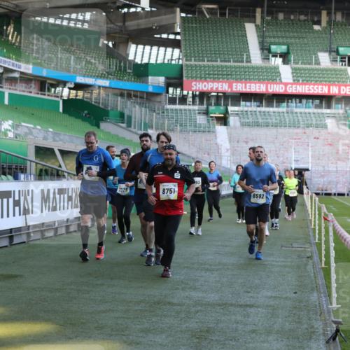06.10.2024 - 19. swb-Marathon Bremen Yannick Fuchs http://msf.ph/oto/7449816 06.10.2024 10:36:51 Laufen im Stadion 7022, 7064, 7104, 7152, 7160, 7172, 7300, 7326, 7399, 7416, 7529, 7547, 7558, 7626, 7627, 7636, 7645, 7708, 7709, 7715, 7721, 7747, 7748, 7769, 7792, 7896, 7908, 7944, 8025, 8026, 8032, 8050, 8051, 8078, 8081, 8082, 8083, 8084, 8116, 8125, 8138, 8168, 8170, 8193, 8201, 8340, 8407, 8430, 8438, 8493, 8529, 8592, 8613, 8621, 8660, 8703, 8708, 8741, 8751, 8862, 8977, 8978, 9022, 9024, 9074, 9083, 9123, 9990 meine-sportfotos.de