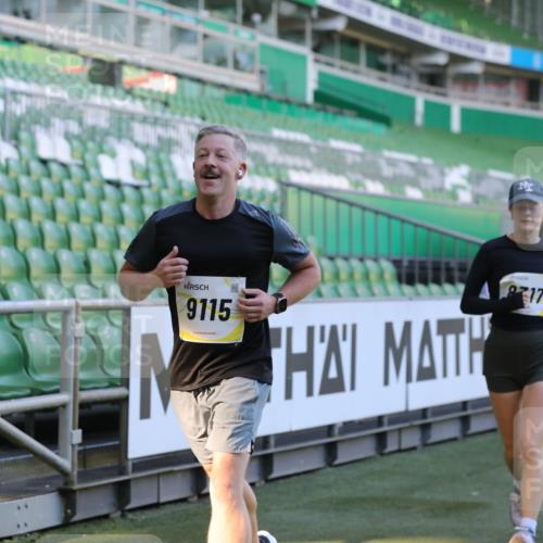 06.10.2024 - 19. swb-Marathon Bremen Yannick Fuchs http://msf.ph/oto/7449855 06.10.2024 10:32:40 Laufen im Stadion 7050, 7087, 7126, 7179, 7189, 7308, 7317, 7373, 7375, 7382, 7415, 7425, 7442, 7457, 7477, 7481, 7482, 7499, 7551, 7574, 7656, 7678, 7734, 7735, 7849, 7865, 7975, 8020, 8022, 8045, 8048, 8111, 8112, 8119, 8137, 8161, 8162, 8231, 8317, 8322, 8325, 8339, 8348, 8359, 8361, 8377, 8431, 8432, 8479, 8485, 8598, 8616, 8641, 8663, 8682, 8683, 8700, 8738, 8756, 8759, 8822, 8840, 8858, 8867, 8868, 8934, 9021, 9100, 9108, 9112, 9115, 9117, 9130 meine-sportfotos.de