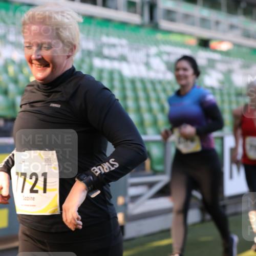 06.10.2024 - 19. swb-Marathon Bremen Yannick Fuchs http://msf.ph/oto/7449876 06.10.2024 10:37:01 Laufen im Stadion 7022, 7064, 7104, 7152, 7160, 7172, 7326, 7399, 7416, 7441, 7558, 7626, 7627, 7636, 7645, 7708, 7709, 7715, 7721, 7747, 7748, 7792, 7818, 7819, 7834, 7896, 7908, 8025, 8026, 8032, 8050, 8051, 8077, 8078, 8083, 8104, 8138, 8168, 8170, 8193, 8201, 8202, 8216, 8221, 8340, 8407, 8430, 8438, 8448, 8493, 8529, 8574, 8592, 8599, 8613, 8621, 8660, 8693, 8696, 8703, 8708, 8731, 8741, 8751, 8770, 8778, 8811, 8862, 8977, 8978, 9010, 9022, 9024, 9074, 9123, 9990 meine-sportfotos.de