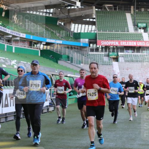 06.10.2024 - 19. swb-Marathon Bremen Yannick Fuchs http://msf.ph/oto/7449884 06.10.2024 10:32:43 Laufen im Stadion 7050, 7126, 7179, 7189, 7308, 7317, 7373, 7375, 7382, 7415, 7425, 7442, 7457, 7477, 7481, 7499, 7551, 7574, 7656, 7678, 7734, 7735, 7849, 7865, 7975, 8020, 8022, 8045, 8048, 8119, 8137, 8161, 8162, 8231, 8314, 8315, 8317, 8322, 8325, 8339, 8348, 8359, 8361, 8377, 8431, 8432, 8479, 8485, 8598, 8616, 8641, 8663, 8682, 8683, 8686, 8700, 8705, 8724, 8738, 8759, 8822, 8840, 8858, 8867, 8934, 9021, 9100, 9108, 9112, 9115, 9117, 9130 meine-sportfotos.de