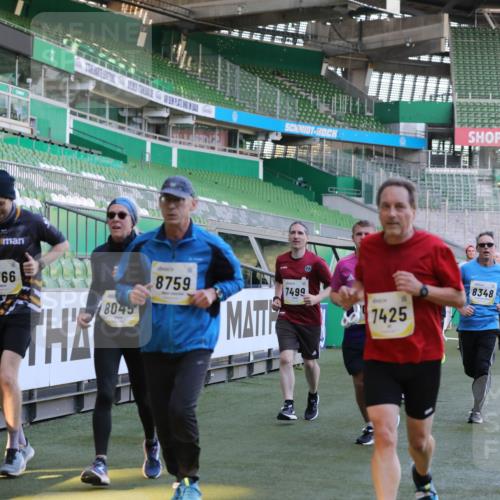 06.10.2024 - 19. swb-Marathon Bremen Yannick Fuchs http://msf.ph/oto/7449895 06.10.2024 10:32:44 Laufen im Stadion 7050, 7126, 7179, 7189, 7308, 7317, 7373, 7375, 7382, 7425, 7442, 7457, 7477, 7481, 7499, 7551, 7574, 7656, 7678, 7734, 7735, 7758, 7849, 7865, 7975, 8020, 8022, 8045, 8048, 8119, 8137, 8161, 8162, 8231, 8314, 8315, 8317, 8322, 8325, 8339, 8348, 8359, 8361, 8377, 8431, 8432, 8479, 8485, 8504, 8598, 8616, 8641, 8663, 8682, 8683, 8686, 8700, 8705, 8724, 8738, 8759, 8822, 8840, 8858, 8867, 8934, 9021, 9100, 9108, 9112, 9115, 9117, 9130 meine-sportfotos.de