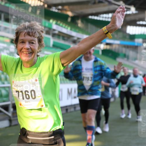 06.10.2024 - 19. swb-Marathon Bremen Yannick Fuchs http://msf.ph/oto/7449909 06.10.2024 10:37:05 Laufen im Stadion 7022, 7064, 7104, 7152, 7160, 7172, 7326, 7399, 7416, 7441, 7495, 7558, 7626, 7627, 7636, 7645, 7721, 7792, 7818, 7819, 7834, 7908, 8025, 8026, 8032, 8050, 8051, 8077, 8078, 8083, 8104, 8138, 8168, 8170, 8193, 8201, 8202, 8216, 8221, 8340, 8407, 8430, 8438, 8448, 8493, 8529, 8574, 8592, 8599, 8613, 8621, 8660, 8693, 8696, 8703, 8708, 8731, 8741, 8751, 8770, 8778, 8811, 8862, 8977, 8978, 9010, 9022, 9024, 9074, 9123, 9990 meine-sportfotos.de