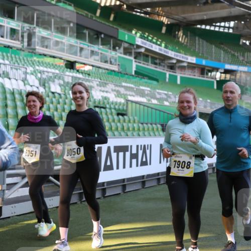 06.10.2024 - 19. swb-Marathon Bremen Yannick Fuchs http://msf.ph/oto/7449937 06.10.2024 10:37:08 Laufen im Stadion 7022, 7064, 7104, 7152, 7160, 7172, 7326, 7399, 7416, 7441, 7495, 7558, 7626, 7627, 7636, 7645, 7721, 7792, 7818, 7819, 7834, 7908, 8025, 8026, 8032, 8050, 8051, 8077, 8078, 8083, 8104, 8138, 8168, 8170, 8193, 8201, 8202, 8216, 8221, 8340, 8407, 8430, 8438, 8448, 8493, 8529, 8574, 8592, 8599, 8613, 8621, 8660, 8693, 8696, 8703, 8708, 8731, 8741, 8751, 8770, 8778, 8811, 8862, 9010, 9022, 9074, 9123, 9990 meine-sportfotos.de