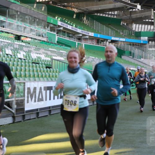06.10.2024 - 19. swb-Marathon Bremen Yannick Fuchs http://msf.ph/oto/7449939 06.10.2024 10:37:08 Laufen im Stadion 7022, 7064, 7104, 7152, 7160, 7172, 7326, 7399, 7416, 7441, 7495, 7558, 7626, 7627, 7636, 7645, 7721, 7792, 7818, 7819, 7834, 7908, 8025, 8026, 8032, 8050, 8051, 8077, 8078, 8083, 8104, 8138, 8168, 8170, 8193, 8201, 8202, 8216, 8221, 8340, 8407, 8430, 8438, 8448, 8493, 8529, 8574, 8592, 8599, 8613, 8621, 8660, 8693, 8696, 8703, 8708, 8731, 8741, 8751, 8770, 8778, 8811, 8862, 9010, 9022, 9074, 9123, 9990 meine-sportfotos.de