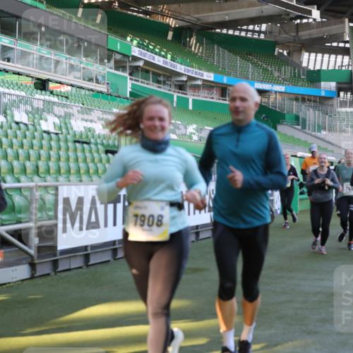 06.10.2024 - 19. swb-Marathon Bremen Yannick Fuchs http://msf.ph/oto/7449941 06.10.2024 10:37:08 Laufen im Stadion 7022, 7064, 7104, 7152, 7160, 7172, 7326, 7399, 7416, 7441, 7495, 7558, 7626, 7627, 7636, 7645, 7721, 7792, 7818, 7819, 7834, 7908, 8025, 8026, 8032, 8050, 8051, 8077, 8078, 8083, 8104, 8138, 8168, 8170, 8193, 8201, 8202, 8216, 8221, 8340, 8407, 8430, 8438, 8448, 8493, 8529, 8574, 8592, 8599, 8613, 8621, 8660, 8693, 8696, 8703, 8708, 8731, 8741, 8751, 8770, 8778, 8811, 8862, 9010, 9022, 9074, 9123, 9990 meine-sportfotos.de