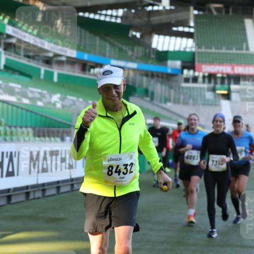 06.10.2024 - 19. swb-Marathon Bremen Yannick Fuchs http://msf.ph/oto/7449956 06.10.2024 10:32:54 Laufen im Stadion 7028, 7049, 7050, 7057, 7108, 7125, 7126, 7179, 7316, 7317, 7354, 7373, 7375, 7425, 7442, 7477, 7481, 7499, 7506, 7574, 7621, 7656, 7678, 7734, 7735, 7751, 7758, 7849, 7865, 7975, 8020, 8022, 8034, 8045, 8048, 8119, 8137, 8189, 8314, 8315, 8317, 8348, 8359, 8361, 8384, 8432, 8479, 8485, 8504, 8540, 8616, 8643, 8663, 8682, 8683, 8686, 8700, 8705, 8724, 8759, 8822, 8852, 8858, 8934, 9021, 9100, 9108, 9112, 9115, 9117, 9130 meine-sportfotos.de