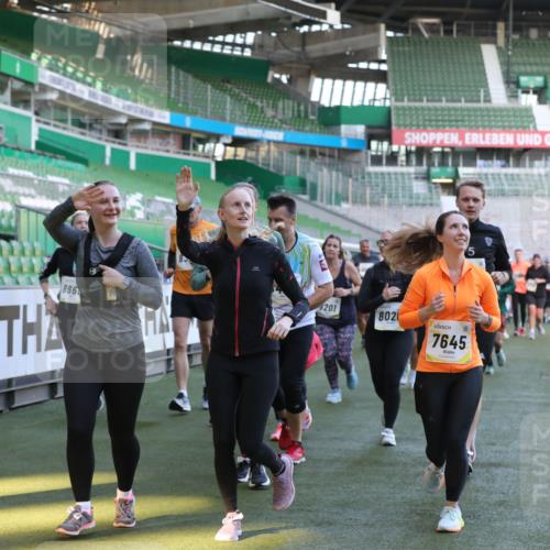 06.10.2024 - 19. swb-Marathon Bremen Yannick Fuchs http://msf.ph/oto/7449962 06.10.2024 10:37:12 Laufen im Stadion 7022, 7064, 7104, 7152, 7160, 7172, 7326, 7399, 7416, 7441, 7495, 7558, 7626, 7627, 7636, 7645, 7721, 7818, 7819, 7834, 7908, 8021, 8025, 8026, 8032, 8050, 8051, 8077, 8104, 8138, 8168, 8169, 8170, 8193, 8201, 8202, 8216, 8217, 8221, 8282, 8340, 8407, 8430, 8438, 8448, 8493, 8529, 8574, 8592, 8599, 8660, 8687, 8693, 8696, 8703, 8708, 8731, 8741, 8751, 8770, 8778, 8811, 8862, 9010, 9074, 9123, 9990 meine-sportfotos.de