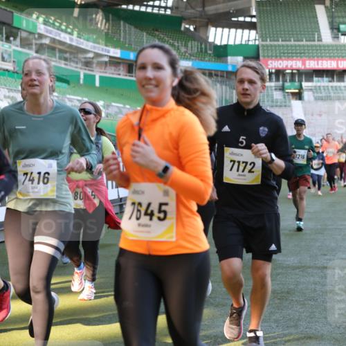 06.10.2024 - 19. swb-Marathon Bremen Yannick Fuchs http://msf.ph/oto/7449979 06.10.2024 10:37:14 Laufen im Stadion 7022, 7064, 7104, 7160, 7172, 7399, 7416, 7441, 7495, 7558, 7588, 7626, 7627, 7636, 7645, 7688, 7721, 7817, 7818, 7819, 7834, 7908, 8021, 8025, 8026, 8032, 8050, 8051, 8077, 8104, 8138, 8168, 8169, 8170, 8182, 8184, 8193, 8201, 8202, 8216, 8217, 8221, 8282, 8340, 8407, 8430, 8448, 8493, 8529, 8574, 8592, 8599, 8660, 8687, 8693, 8696, 8703, 8708, 8731, 8741, 8770, 8778, 8811, 8862, 9010, 9074, 9123, 9990 meine-sportfotos.de