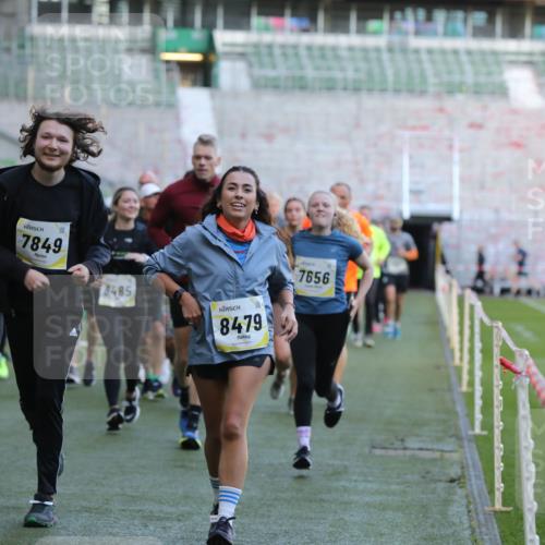 06.10.2024 - 19. swb-Marathon Bremen Yannick Fuchs http://msf.ph/oto/7449989 06.10.2024 10:32:58 Laufen im Stadion 7028, 7049, 7050, 7057, 7108, 7125, 7126, 7316, 7317, 7333, 7354, 7373, 7375, 7425, 7442, 7477, 7481, 7499, 7506, 7574, 7621, 7656, 7678, 7734, 7735, 7751, 7758, 7801, 7849, 7865, 7975, 8020, 8022, 8034, 8045, 8048, 8119, 8137, 8189, 8314, 8315, 8317, 8348, 8361, 8384, 8432, 8479, 8485, 8504, 8540, 8643, 8663, 8686, 8700, 8705, 8724, 8759, 8822, 8852, 8858, 8864, 8934, 9100, 9108, 9112, 9114, 9115, 9117, 9130 meine-sportfotos.de