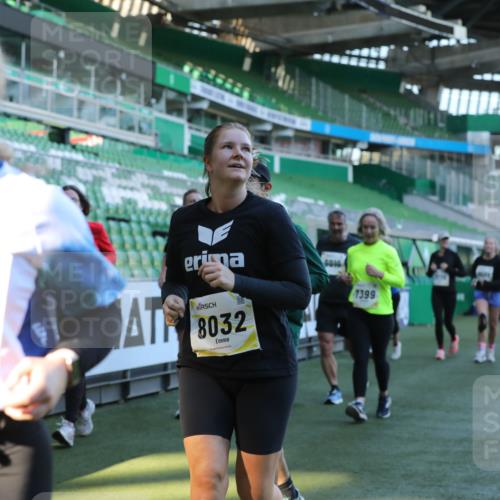 06.10.2024 - 19. swb-Marathon Bremen Yannick Fuchs http://msf.ph/oto/7449998 06.10.2024 10:37:17 Laufen im Stadion 7038, 7064, 7104, 7160, 7172, 7220, 7399, 7416, 7441, 7495, 7512, 7588, 7611, 7612, 7626, 7627, 7645, 7688, 7721, 7817, 7818, 7819, 7834, 7908, 8021, 8025, 8026, 8032, 8050, 8051, 8077, 8104, 8138, 8168, 8169, 8170, 8182, 8184, 8193, 8201, 8202, 8216, 8217, 8221, 8282, 8340, 8407, 8430, 8448, 8529, 8535, 8574, 8599, 8660, 8687, 8693, 8696, 8703, 8708, 8731, 8770, 8778, 8811, 8862, 8967, 9010, 9074, 9103, 9123, 9990 meine-sportfotos.de