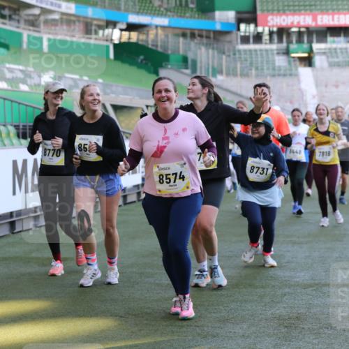 06.10.2024 - 19. swb-Marathon Bremen Yannick Fuchs http://msf.ph/oto/7450004 06.10.2024 10:37:21 Laufen im Stadion 7038, 7064, 7160, 7164, 7172, 7220, 7399, 7416, 7441, 7495, 7512, 7588, 7611, 7612, 7626, 7627, 7645, 7688, 7817, 7818, 7819, 7834, 7908, 8021, 8025, 8026, 8032, 8050, 8051, 8077, 8104, 8130, 8169, 8182, 8184, 8193, 8201, 8202, 8216, 8217, 8221, 8282, 8294, 8340, 8407, 8430, 8448, 8464, 8529, 8532, 8535, 8574, 8597, 8599, 8660, 8687, 8693, 8696, 8703, 8708, 8731, 8770, 8778, 8811, 8862, 8967, 9010, 9074, 9103, 9123, 9129, 9990 meine-sportfotos.de