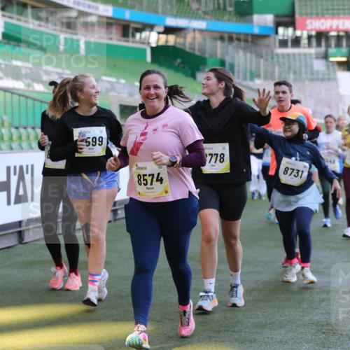 06.10.2024 - 19. swb-Marathon Bremen Yannick Fuchs http://msf.ph/oto/7450009 06.10.2024 10:37:21 Laufen im Stadion 7038, 7064, 7160, 7164, 7172, 7220, 7399, 7416, 7441, 7495, 7512, 7588, 7611, 7612, 7626, 7627, 7645, 7688, 7817, 7818, 7819, 7834, 7908, 8021, 8025, 8026, 8032, 8050, 8051, 8077, 8104, 8130, 8169, 8182, 8184, 8193, 8201, 8202, 8216, 8217, 8221, 8282, 8294, 8340, 8407, 8430, 8448, 8464, 8529, 8532, 8535, 8574, 8597, 8599, 8660, 8687, 8693, 8696, 8703, 8708, 8731, 8770, 8778, 8811, 8862, 8967, 9010, 9074, 9103, 9123, 9129, 9990 meine-sportfotos.de