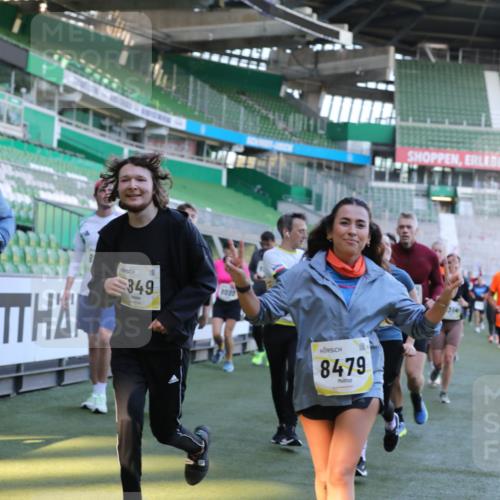 06.10.2024 - 19. swb-Marathon Bremen Yannick Fuchs http://msf.ph/oto/7450015 06.10.2024 10:33:01 Laufen im Stadion 7028, 7049, 7050, 7057, 7108, 7125, 7126, 7316, 7317, 7333, 7354, 7373, 7375, 7425, 7442, 7477, 7499, 7506, 7574, 7621, 7656, 7678, 7734, 7735, 7751, 7758, 7801, 7849, 7865, 8020, 8022, 8034, 8045, 8048, 8137, 8189, 8314, 8315, 8317, 8348, 8361, 8384, 8432, 8479, 8485, 8504, 8540, 8643, 8663, 8686, 8700, 8705, 8724, 8759, 8852, 8858, 8864, 8934, 8986, 9059, 9112, 9114, 9115, 9117, 9126 meine-sportfotos.de