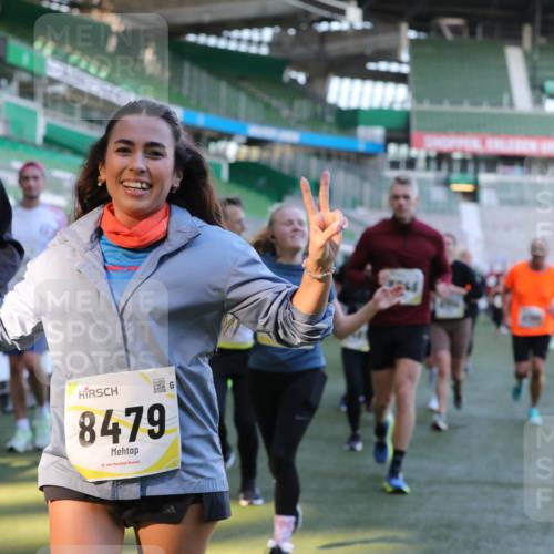 06.10.2024 - 19. swb-Marathon Bremen Yannick Fuchs http://msf.ph/oto/7450025 06.10.2024 10:33:02 Laufen im Stadion 7028, 7049, 7050, 7057, 7108, 7125, 7126, 7316, 7317, 7333, 7354, 7373, 7375, 7425, 7442, 7477, 7499, 7506, 7574, 7621, 7656, 7678, 7734, 7735, 7751, 7758, 7801, 7849, 7865, 7898, 8020, 8022, 8034, 8045, 8048, 8137, 8153, 8189, 8241, 8314, 8315, 8317, 8348, 8361, 8384, 8432, 8479, 8485, 8504, 8540, 8643, 8663, 8686, 8700, 8705, 8724, 8759, 8852, 8858, 8864, 8934, 8986, 9059, 9112, 9114, 9115, 9117, 9126 meine-sportfotos.de