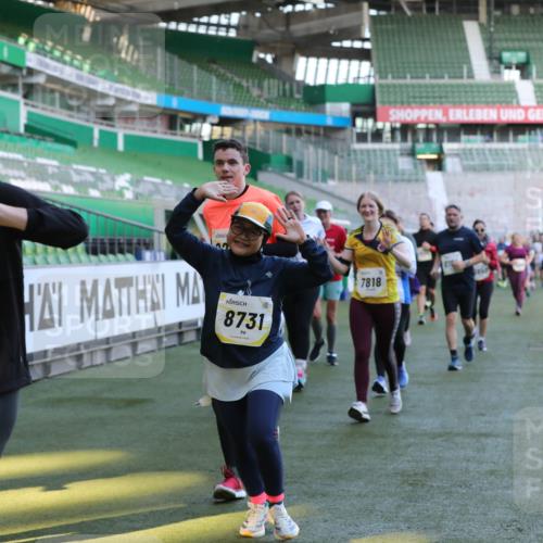 06.10.2024 - 19. swb-Marathon Bremen Yannick Fuchs http://msf.ph/oto/7450026 06.10.2024 10:37:23 Laufen im Stadion 7038, 7064, 7164, 7172, 7220, 7399, 7416, 7441, 7495, 7512, 7588, 7611, 7612, 7626, 7627, 7645, 7688, 7711, 7713, 7817, 7818, 7819, 7834, 7908, 7999, 8021, 8025, 8026, 8032, 8050, 8051, 8077, 8104, 8130, 8169, 8182, 8184, 8193, 8201, 8202, 8216, 8217, 8221, 8282, 8294, 8340, 8393, 8407, 8448, 8464, 8529, 8532, 8535, 8574, 8597, 8599, 8660, 8687, 8693, 8696, 8703, 8731, 8770, 8778, 8811, 8862, 8967, 9010, 9055, 9074, 9103, 9123, 9129 meine-sportfotos.de