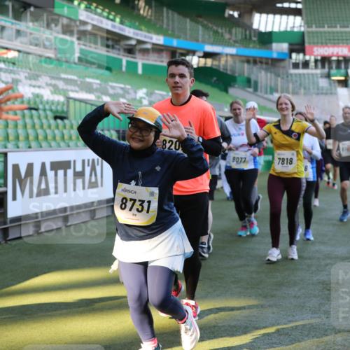 06.10.2024 - 19. swb-Marathon Bremen Yannick Fuchs http://msf.ph/oto/7450032 06.10.2024 10:37:24 Laufen im Stadion 7038, 7164, 7172, 7220, 7399, 7416, 7441, 7495, 7512, 7588, 7611, 7612, 7626, 7627, 7645, 7688, 7711, 7713, 7817, 7818, 7819, 7834, 7908, 7999, 8021, 8025, 8026, 8032, 8050, 8051, 8077, 8104, 8130, 8169, 8182, 8184, 8201, 8202, 8216, 8217, 8221, 8282, 8294, 8340, 8393, 8407, 8448, 8464, 8529, 8532, 8535, 8574, 8597, 8599, 8660, 8687, 8693, 8696, 8703, 8731, 8770, 8778, 8811, 8862, 8967, 9010, 9055, 9074, 9103, 9123, 9129 meine-sportfotos.de