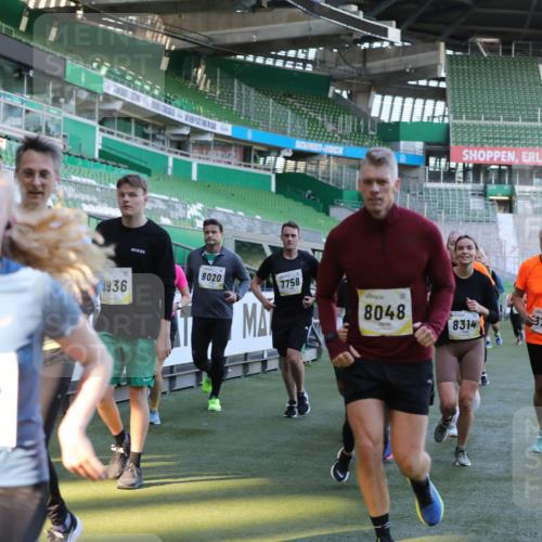 06.10.2024 - 19. swb-Marathon Bremen Yannick Fuchs http://msf.ph/oto/7450037 06.10.2024 10:33:03 Laufen im Stadion 7028, 7049, 7050, 7057, 7108, 7125, 7126, 7316, 7317, 7333, 7354, 7373, 7375, 7425, 7442, 7477, 7499, 7506, 7574, 7621, 7656, 7678, 7734, 7735, 7751, 7758, 7801, 7849, 7865, 7898, 8020, 8022, 8034, 8045, 8048, 8137, 8153, 8189, 8241, 8314, 8315, 8317, 8348, 8361, 8384, 8432, 8479, 8485, 8504, 8540, 8643, 8663, 8686, 8700, 8705, 8724, 8759, 8852, 8858, 8864, 8934, 8986, 9059, 9112, 9114, 9115, 9117, 9126 meine-sportfotos.de