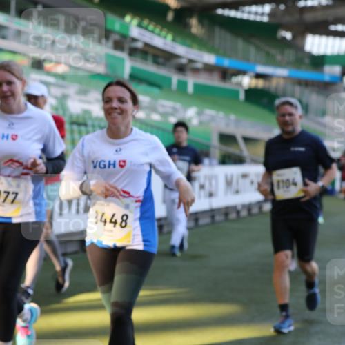06.10.2024 - 19. swb-Marathon Bremen Yannick Fuchs http://msf.ph/oto/7450061 06.10.2024 10:37:27 Laufen im Stadion 7038, 7164, 7172, 7220, 7399, 7416, 7441, 7495, 7512, 7588, 7611, 7612, 7626, 7627, 7645, 7672, 7688, 7711, 7713, 7728, 7729, 7817, 7818, 7819, 7834, 7908, 7999, 8021, 8025, 8026, 8032, 8050, 8051, 8077, 8104, 8130, 8169, 8182, 8184, 8201, 8202, 8213, 8216, 8217, 8221, 8282, 8294, 8340, 8393, 8407, 8448, 8464, 8529, 8532, 8535, 8574, 8597, 8599, 8660, 8687, 8693, 8696, 8703, 8731, 8770, 8778, 8811, 8862, 8967, 9010, 9055, 9074, 9103, 9129 meine-sportfotos.de