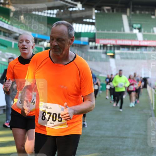 06.10.2024 - 19. swb-Marathon Bremen Yannick Fuchs http://msf.ph/oto/7450064 06.10.2024 10:33:06 Laufen im Stadion 7028, 7049, 7050, 7057, 7108, 7125, 7126, 7316, 7317, 7333, 7354, 7373, 7375, 7425, 7442, 7477, 7499, 7506, 7509, 7510, 7574, 7621, 7656, 7678, 7734, 7735, 7751, 7758, 7801, 7849, 7865, 7898, 8020, 8022, 8034, 8045, 8048, 8137, 8153, 8189, 8194, 8224, 8241, 8314, 8315, 8317, 8348, 8361, 8384, 8432, 8479, 8485, 8504, 8540, 8643, 8663, 8686, 8700, 8705, 8724, 8759, 8852, 8858, 8864, 8934, 8986, 9059, 9112, 9114, 9117, 9126 meine-sportfotos.de