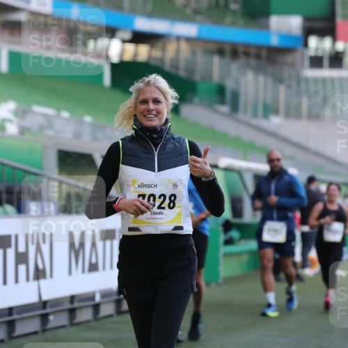 06.10.2024 - 19. swb-Marathon Bremen Yannick Fuchs http://msf.ph/oto/7450071 06.10.2024 10:33:07 Laufen im Stadion 7028, 7049, 7050, 7057, 7108, 7125, 7126, 7316, 7317, 7333, 7354, 7373, 7375, 7425, 7442, 7477, 7499, 7506, 7509, 7510, 7574, 7621, 7656, 7678, 7734, 7735, 7751, 7758, 7801, 7849, 7865, 7898, 8020, 8022, 8034, 8048, 8137, 8153, 8189, 8194, 8224, 8241, 8314, 8315, 8348, 8361, 8384, 8432, 8479, 8485, 8504, 8540, 8643, 8663, 8686, 8700, 8705, 8724, 8852, 8858, 8864, 8934, 8986, 9059, 9112, 9114, 9117, 9126 meine-sportfotos.de