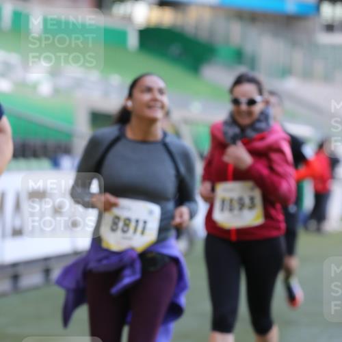 06.10.2024 - 19. swb-Marathon Bremen Yannick Fuchs http://msf.ph/oto/7450074 06.10.2024 10:37:29 Laufen im Stadion 7038, 7164, 7172, 7220, 7399, 7441, 7495, 7512, 7588, 7611, 7612, 7645, 7672, 7688, 7711, 7713, 7728, 7729, 7817, 7818, 7819, 7834, 7999, 8021, 8025, 8026, 8032, 8050, 8051, 8063, 8077, 8104, 8114, 8130, 8140, 8141, 8145, 8169, 8182, 8184, 8201, 8202, 8213, 8216, 8217, 8221, 8282, 8294, 8340, 8393, 8407, 8448, 8464, 8529, 8532, 8535, 8574, 8597, 8599, 8660, 8687, 8693, 8696, 8703, 8731, 8770, 8778, 8811, 8862, 8967, 9010, 9055, 9074, 9103, 9129 meine-sportfotos.de
