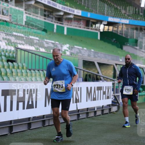06.10.2024 - 19. swb-Marathon Bremen Yannick Fuchs http://msf.ph/oto/7450084 06.10.2024 10:33:10 Laufen im Stadion 7028, 7049, 7057, 7108, 7125, 7126, 7316, 7317, 7333, 7354, 7373, 7375, 7442, 7477, 7499, 7506, 7509, 7510, 7574, 7621, 7656, 7678, 7734, 7735, 7751, 7758, 7801, 7849, 7865, 7898, 8020, 8022, 8034, 8048, 8137, 8153, 8189, 8194, 8224, 8241, 8314, 8315, 8348, 8361, 8384, 8432, 8451, 8479, 8485, 8504, 8540, 8643, 8663, 8686, 8700, 8705, 8724, 8852, 8858, 8864, 8934, 8986, 9059, 9112, 9114, 9117, 9126 meine-sportfotos.de