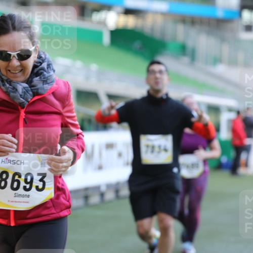 06.10.2024 - 19. swb-Marathon Bremen Yannick Fuchs http://msf.ph/oto/7450087 06.10.2024 10:37:31 Laufen im Stadion 7038, 7164, 7172, 7220, 7399, 7441, 7495, 7512, 7588, 7611, 7612, 7672, 7681, 7688, 7711, 7713, 7728, 7729, 7817, 7818, 7819, 7834, 7916, 7999, 8021, 8025, 8026, 8032, 8063, 8077, 8104, 8114, 8130, 8140, 8141, 8145, 8169, 8182, 8184, 8201, 8202, 8213, 8216, 8217, 8221, 8282, 8294, 8340, 8393, 8407, 8448, 8464, 8529, 8532, 8535, 8537, 8574, 8597, 8599, 8660, 8687, 8693, 8696, 8697, 8703, 8731, 8770, 8778, 8811, 8967, 9010, 9055, 9074, 9103, 9129 meine-sportfotos.de