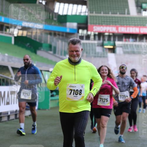 06.10.2024 - 19. swb-Marathon Bremen Yannick Fuchs http://msf.ph/oto/7450088 06.10.2024 10:33:10 Laufen im Stadion 7028, 7049, 7057, 7108, 7125, 7126, 7316, 7317, 7333, 7354, 7373, 7375, 7442, 7477, 7499, 7506, 7509, 7510, 7574, 7621, 7656, 7678, 7734, 7735, 7751, 7758, 7801, 7849, 7865, 7898, 8020, 8022, 8034, 8048, 8137, 8153, 8189, 8194, 8224, 8241, 8314, 8315, 8348, 8361, 8384, 8432, 8451, 8479, 8485, 8504, 8540, 8643, 8663, 8686, 8700, 8705, 8724, 8852, 8858, 8864, 8934, 8986, 9059, 9112, 9114, 9117, 9126 meine-sportfotos.de