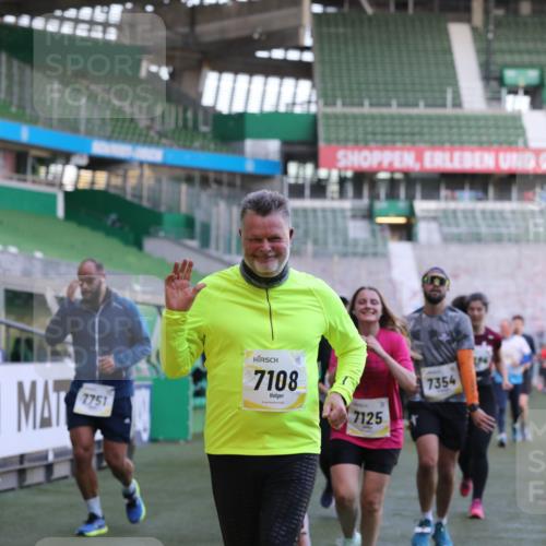 06.10.2024 - 19. swb-Marathon Bremen Yannick Fuchs http://msf.ph/oto/7450090 06.10.2024 10:33:10 Laufen im Stadion 7028, 7049, 7057, 7108, 7125, 7126, 7316, 7317, 7333, 7354, 7373, 7375, 7442, 7477, 7499, 7506, 7509, 7510, 7574, 7621, 7656, 7678, 7734, 7735, 7751, 7758, 7801, 7849, 7865, 7898, 8020, 8022, 8034, 8048, 8137, 8153, 8189, 8194, 8224, 8241, 8314, 8315, 8348, 8361, 8384, 8432, 8451, 8479, 8485, 8504, 8540, 8643, 8663, 8686, 8700, 8705, 8724, 8852, 8858, 8864, 8934, 8986, 9059, 9112, 9114, 9117, 9126 meine-sportfotos.de