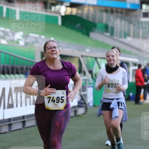 06.10.2024 - 19. swb-Marathon Bremen Yannick Fuchs http://msf.ph/oto/7450102 06.10.2024 10:37:33 Laufen im Stadion 7038, 7164, 7220, 7441, 7495, 7512, 7588, 7611, 7612, 7672, 7681, 7688, 7711, 7713, 7728, 7729, 7817, 7818, 7819, 7834, 7916, 7999, 8021, 8025, 8026, 8032, 8063, 8077, 8104, 8114, 8130, 8140, 8141, 8145, 8169, 8182, 8184, 8202, 8213, 8216, 8217, 8221, 8282, 8294, 8393, 8448, 8464, 8529, 8532, 8535, 8537, 8574, 8597, 8599, 8660, 8687, 8693, 8696, 8697, 8703, 8731, 8770, 8778, 8811, 8967, 9010, 9055, 9074, 9103, 9129 meine-sportfotos.de