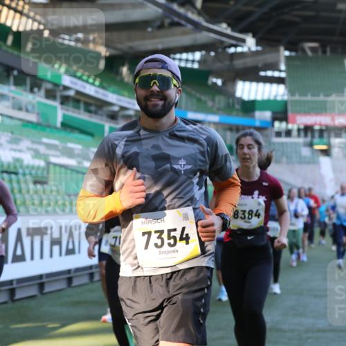 06.10.2024 - 19. swb-Marathon Bremen Yannick Fuchs http://msf.ph/oto/7450131 06.10.2024 10:33:15 Laufen im Stadion 7028, 7049, 7057, 7108, 7125, 7201, 7269, 7316, 7317, 7333, 7354, 7373, 7375, 7442, 7477, 7506, 7509, 7510, 7574, 7621, 7656, 7678, 7734, 7735, 7751, 7758, 7801, 7849, 7898, 8020, 8022, 8034, 8048, 8153, 8189, 8194, 8195, 8224, 8241, 8308, 8314, 8315, 8384, 8451, 8479, 8485, 8504, 8540, 8611, 8643, 8653, 8663, 8686, 8705, 8724, 8852, 8858, 8864, 8934, 8986, 9041, 9053, 9059, 9112, 9114, 9117, 9126 meine-sportfotos.de