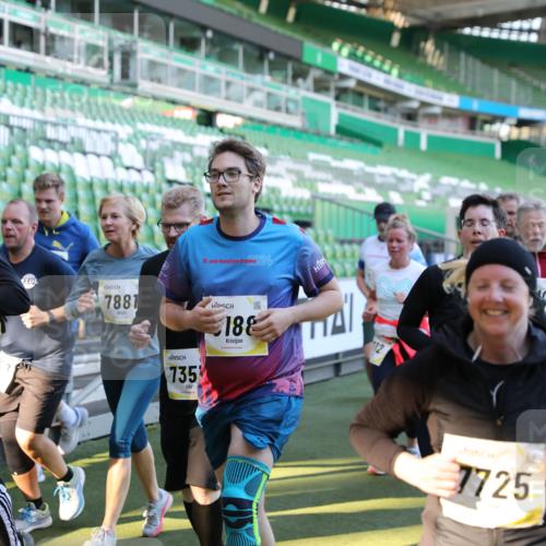 06.10.2024 - 19. swb-Marathon Bremen Yannick Fuchs http://msf.ph/oto/7450132 06.10.2024 10:38:11 Laufen im Stadion 7062, 7070, 7075, 7079, 7093, 7112, 7166, 7211, 7212, 7235, 7301, 7310, 7348, 7356, 7357, 7374, 7420, 7440, 7455, 7473, 7475, 7500, 7524, 7527, 7543, 7544, 7653, 7672, 7681, 7705, 7725, 7728, 7729, 7732, 7760, 7791, 7808, 7836, 7845, 7881, 7916, 7933, 7949, 7994, 7995, 8063, 8114, 8134, 8136, 8140, 8141, 8145, 8149, 8164, 8165, 8188, 8213, 8295, 8296, 8417, 8439, 8455, 8507, 8537, 8549, 8554, 8565, 8623, 8690, 8697, 8714, 8821, 8876, 8880, 8895, 8906, 8912, 8921, 8926, 8944 meine-sportfotos.de