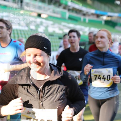 06.10.2024 - 19. swb-Marathon Bremen Yannick Fuchs http://msf.ph/oto/7450137 06.10.2024 10:38:12 Laufen im Stadion 7062, 7070, 7075, 7079, 7093, 7112, 7166, 7211, 7212, 7235, 7301, 7310, 7348, 7356, 7357, 7374, 7420, 7440, 7455, 7473, 7475, 7500, 7524, 7527, 7543, 7544, 7653, 7672, 7681, 7705, 7725, 7728, 7729, 7732, 7760, 7791, 7808, 7836, 7845, 7881, 7916, 7933, 7949, 7994, 7995, 8063, 8114, 8134, 8136, 8140, 8141, 8145, 8149, 8164, 8165, 8188, 8295, 8296, 8417, 8439, 8455, 8507, 8537, 8549, 8554, 8565, 8623, 8690, 8697, 8714, 8821, 8876, 8880, 8895, 8906, 8912, 8916, 8921, 8926, 8944 meine-sportfotos.de